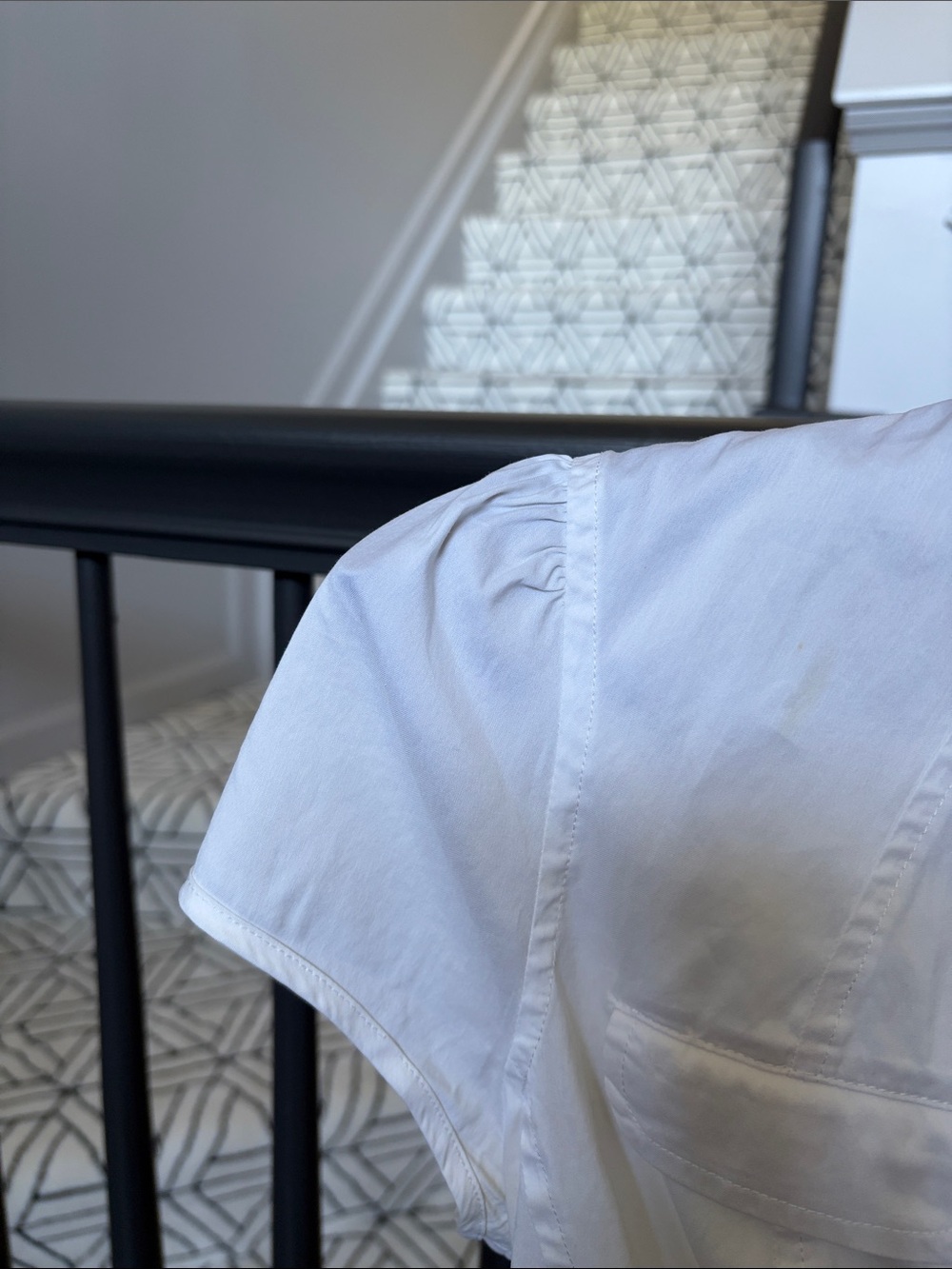 Armani Exchange White Short-Sleeve Button-Down Shirt - Picture 5 of 9